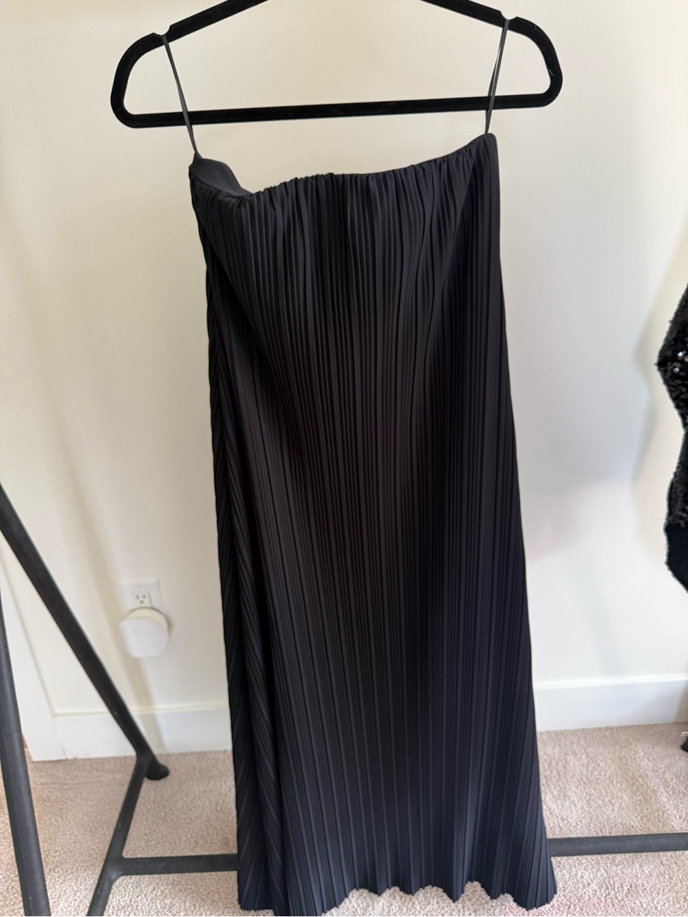Women’s Black Pleated Maxi Dress with Spaghetti Straps